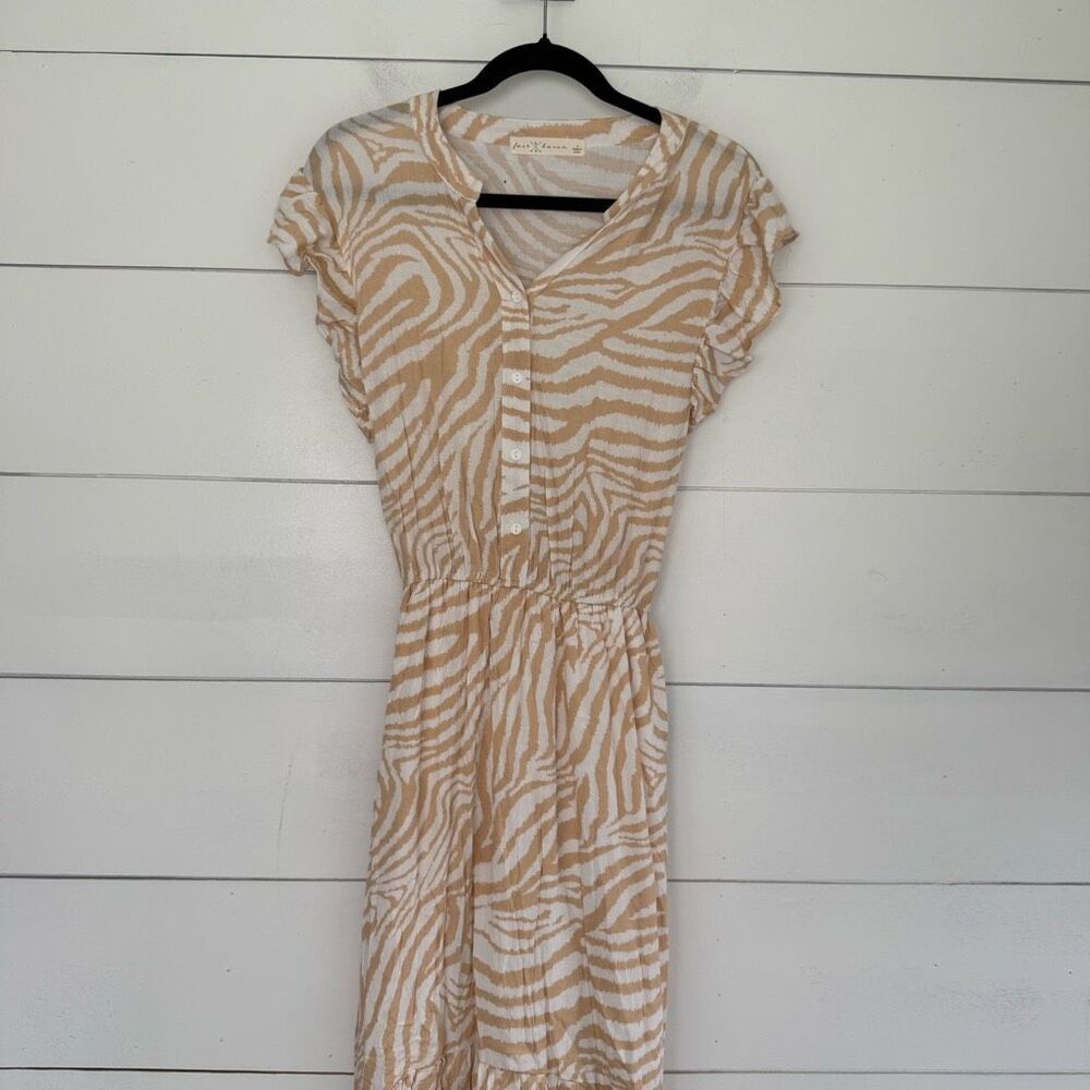 Fair Haven Women’s Medium Tan Patterned Maxi Dress Flowy